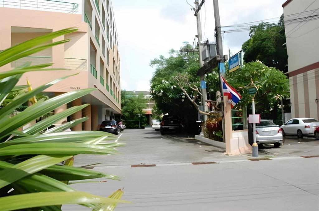 Central Place Hotel Rayong Exterior photo