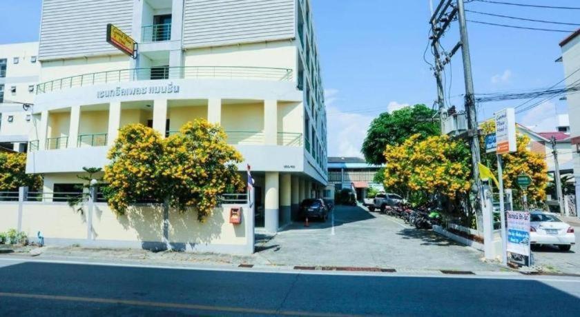 Central Place Hotel Rayong Exterior photo