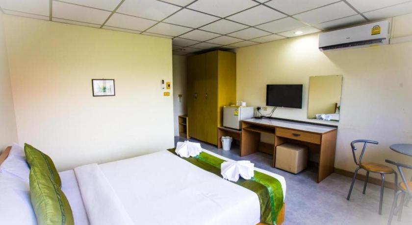 Central Place Hotel Rayong Exterior photo